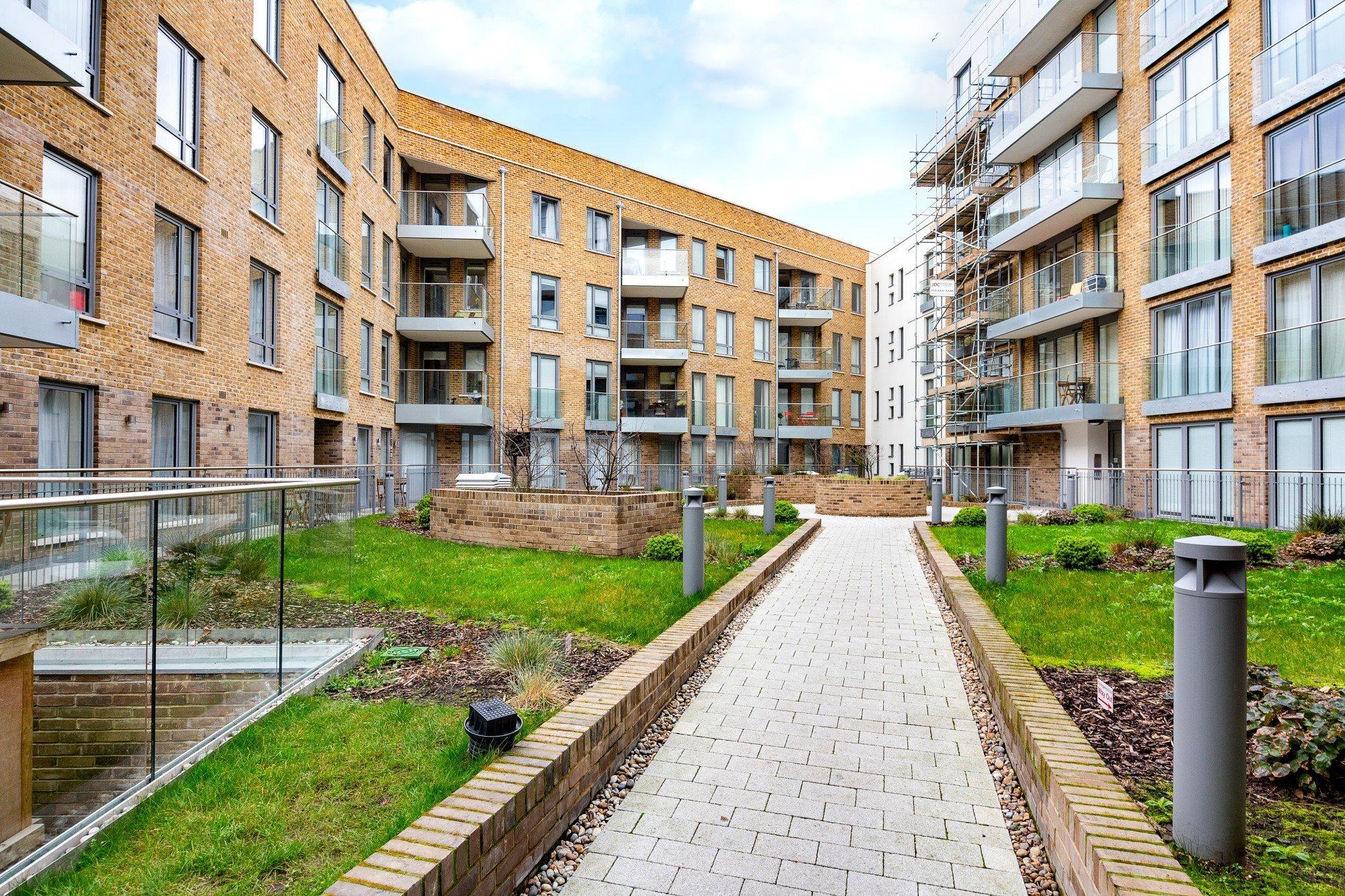 Two Bedroom Serviced Apartment With Balcony In Weymouth Building, Deacon Street Λονδίνο Εξωτερικό φωτογραφία