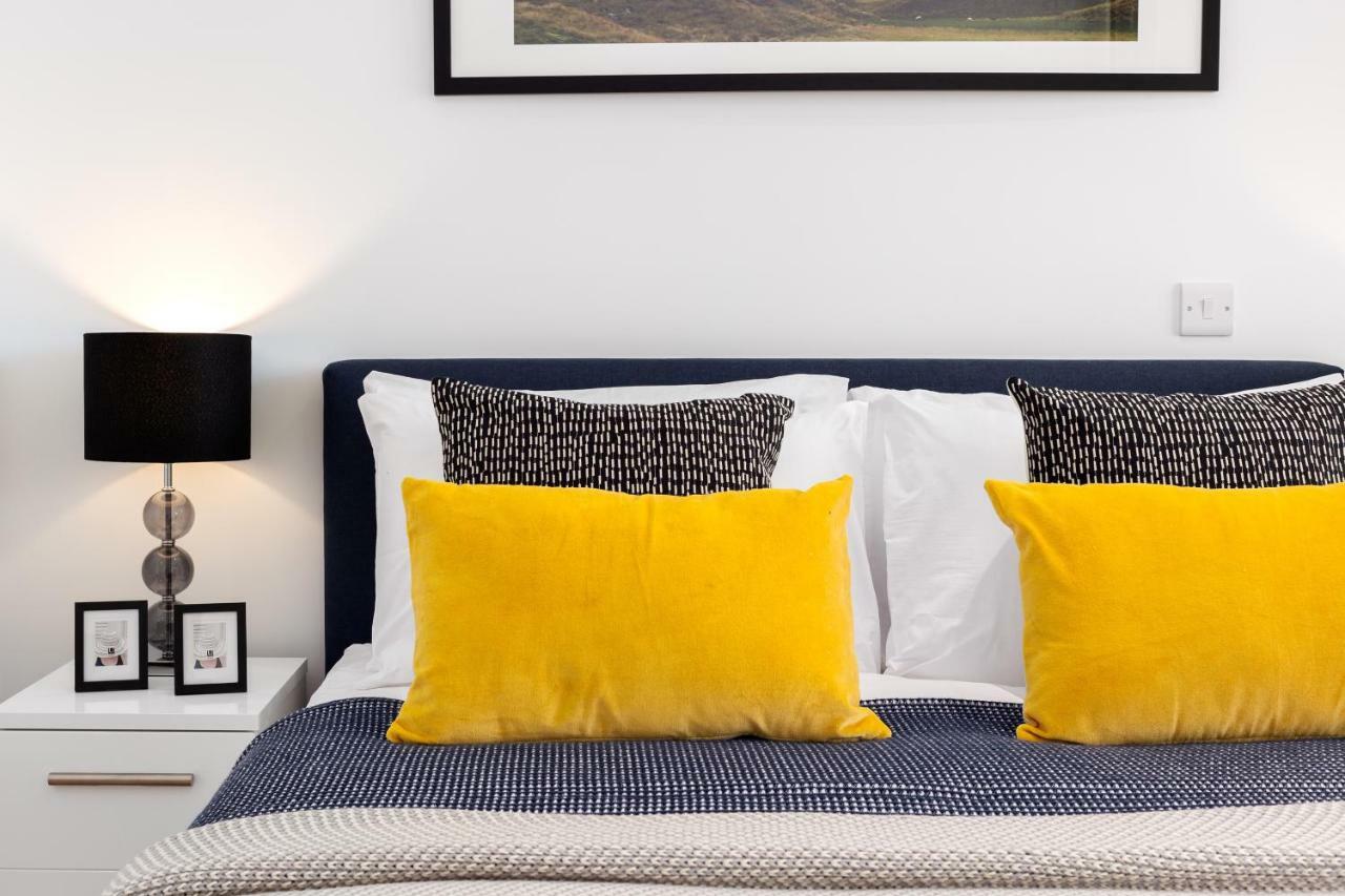 Two Bedroom Serviced Apartment With Balcony In Weymouth Building, Deacon Street Λονδίνο Εξωτερικό φωτογραφία